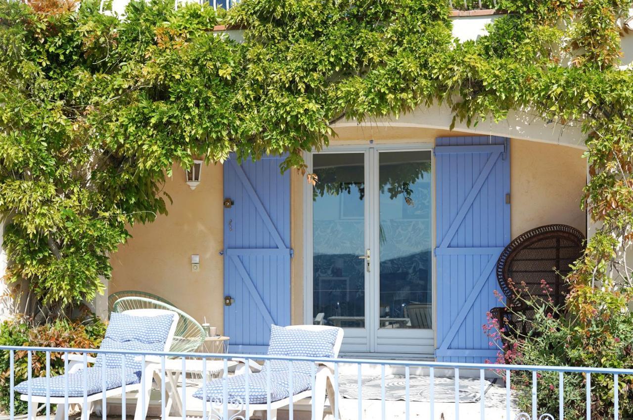 Les Volets Bleus Hotel Spéracèdes Екстериор снимка