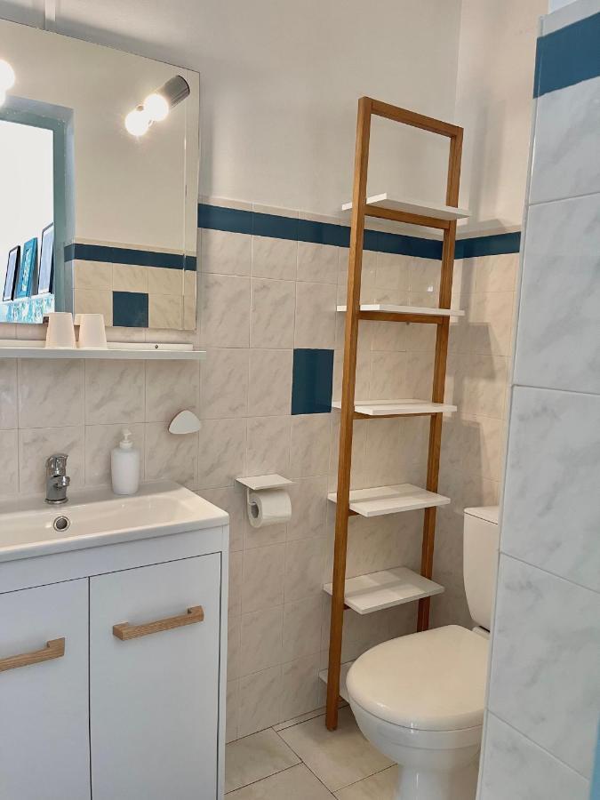 Les Volets Bleus Hotel Spéracèdes Екстериор снимка