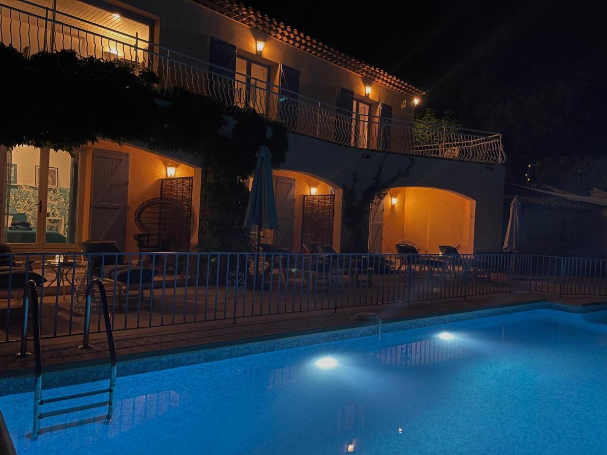 Les Volets Bleus Hotel Spéracèdes Екстериор снимка